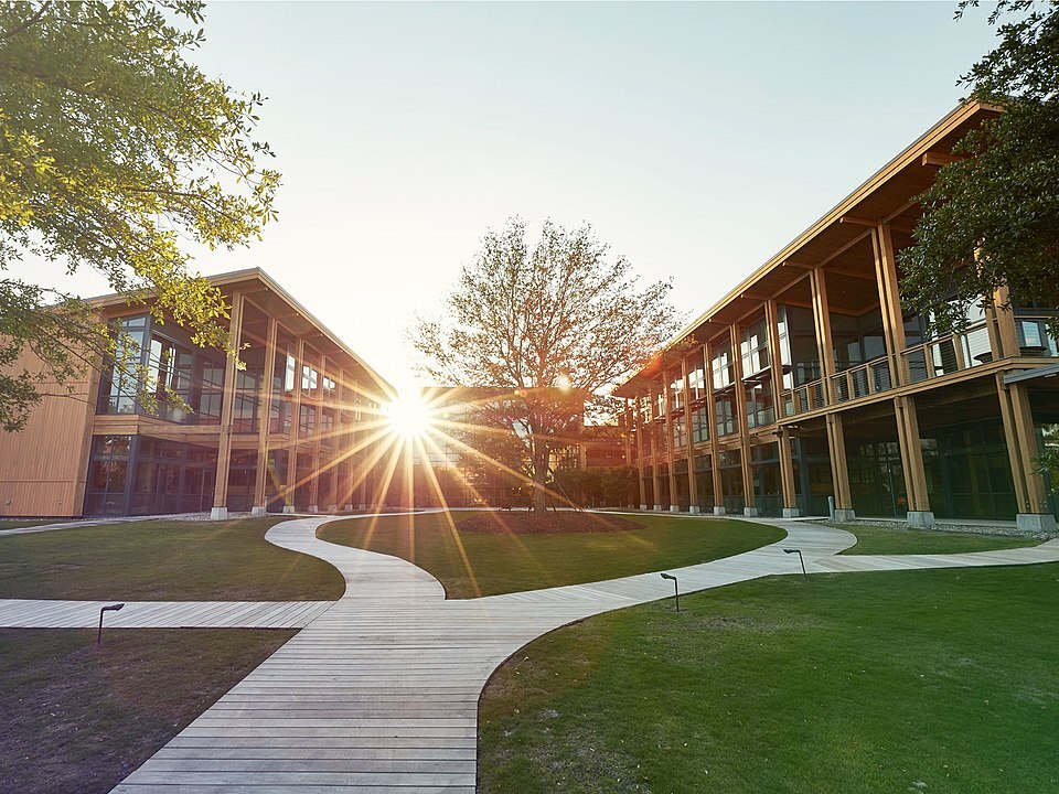 Live_Oak_Banks_Headquarters_in_Wilmington,_NC